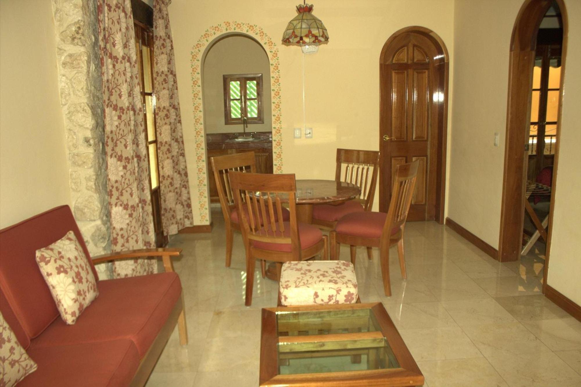 Cancun International Suites Bagian luar foto