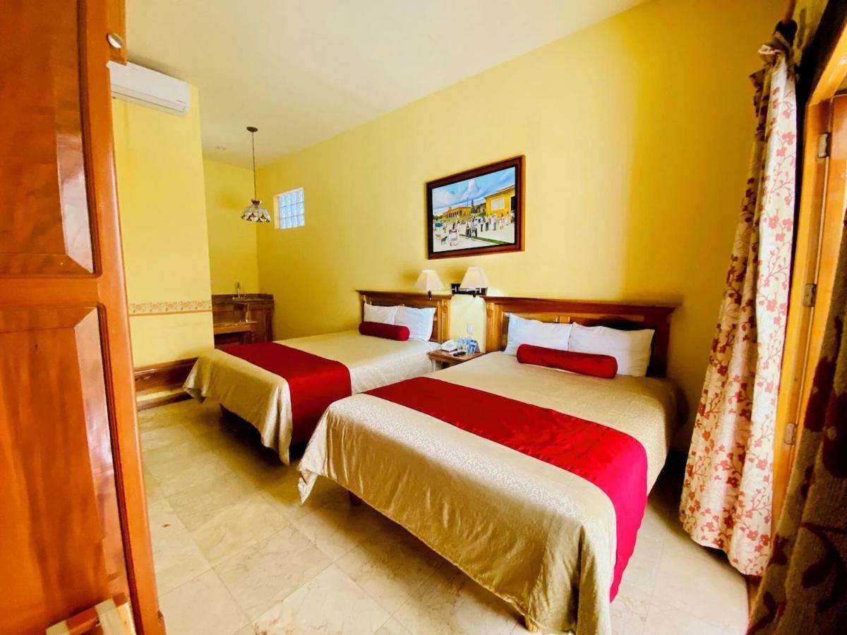 Cancun International Suites Bagian luar foto