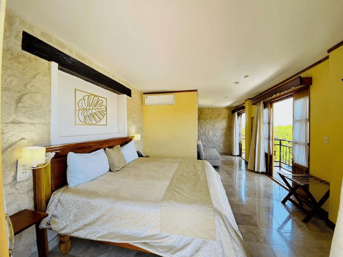 Cancun International Suites Bagian luar foto